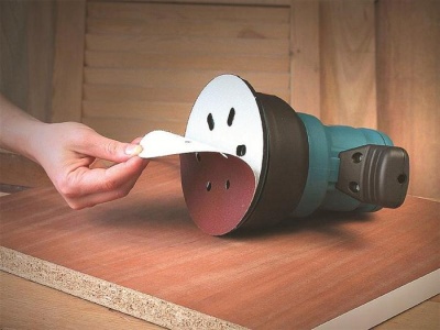 Круг абразивный шлифовальный на липучке 8 отверстий Ø125 P120 (УПАКОВКА ПО 100ШТ)